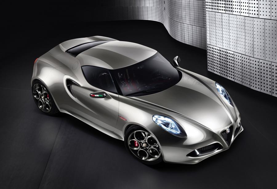  Alfa Romeo 4C Concept Fluid Metal 2011 года  (фото 1 из 10)